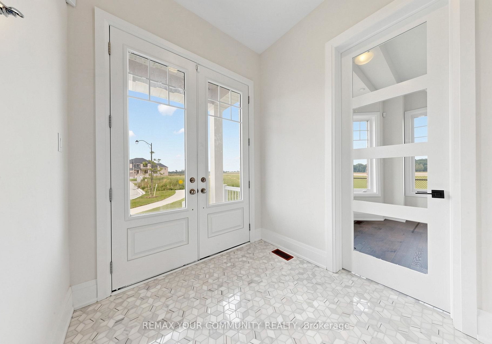 33-lorrain-hand-crescent-georgina-ontario-n13670822