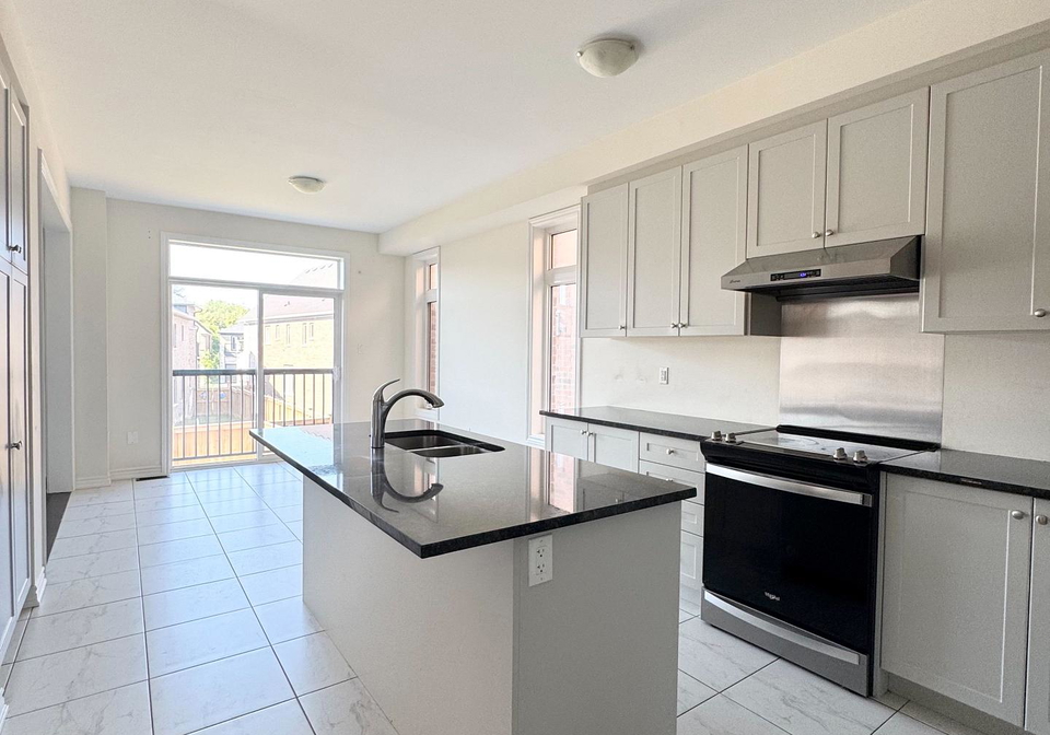 78-kentledge-avenue-east-gwillimbury-ontario-n13671086