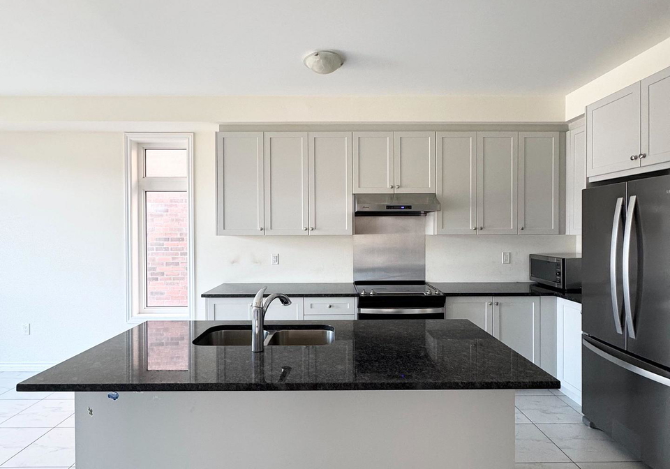 78-kentledge-avenue-east-gwillimbury-ontario-n13671086