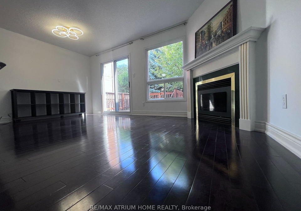 18-breezeway-crescent-richmond-hill-ontario-n13671118