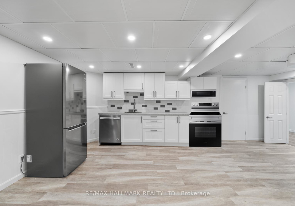237-osmond-crescent-newmarket-ontario-n13671202