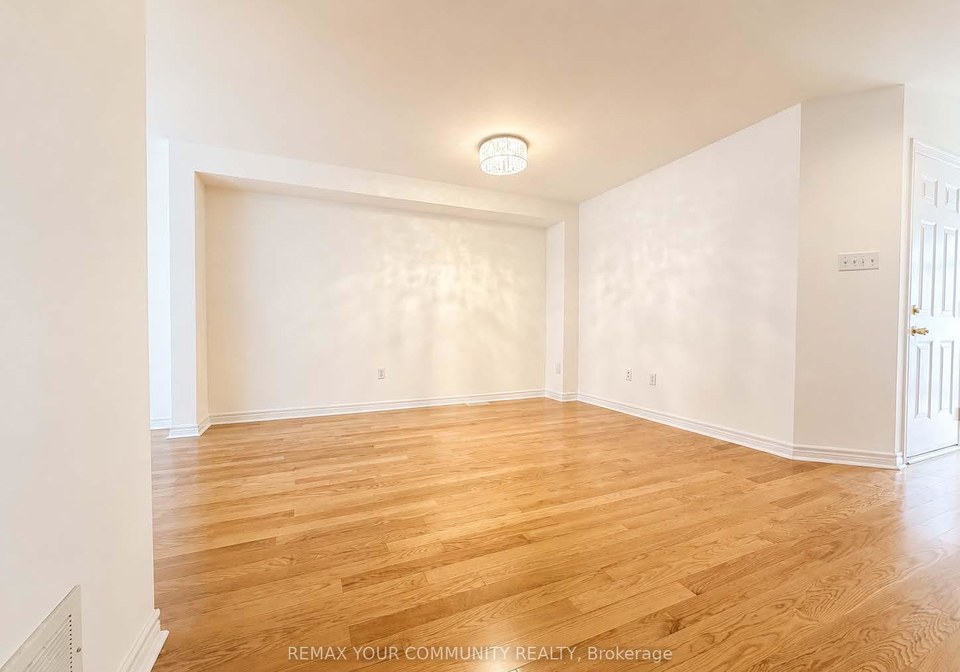 3-sunway-square-markham-ontario-n13671642