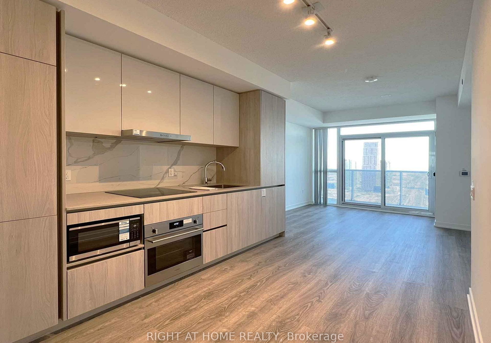 8-interchange-way-vaughan-ontario-n13671828