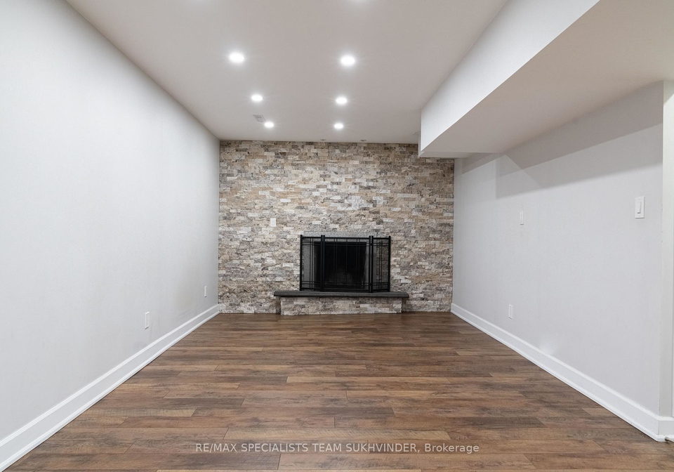 128-embassy-drive-vaughan-ontario-n13672022