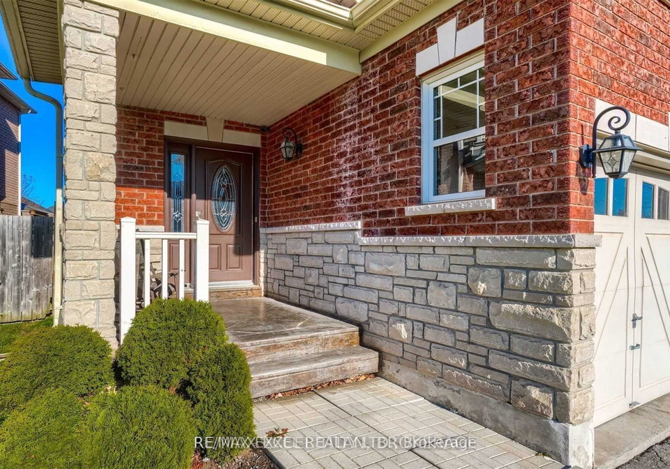 10-pondmede-crescent-whitchurch-stouffville-ontario-n13673638