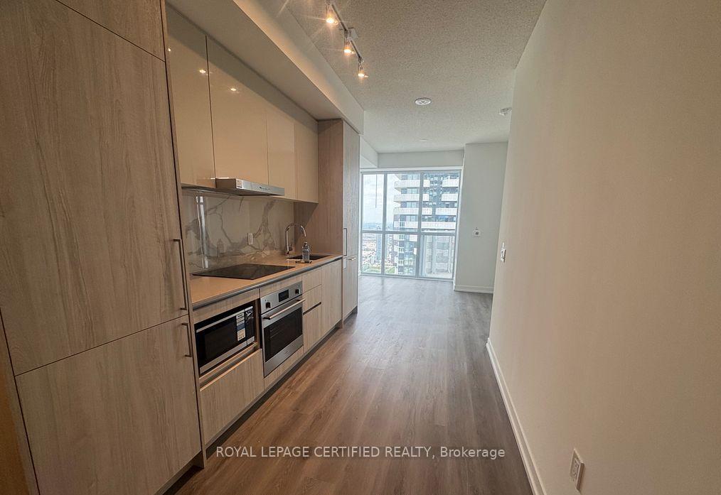 225-commerce-street-vaughan-ontario-n13673922