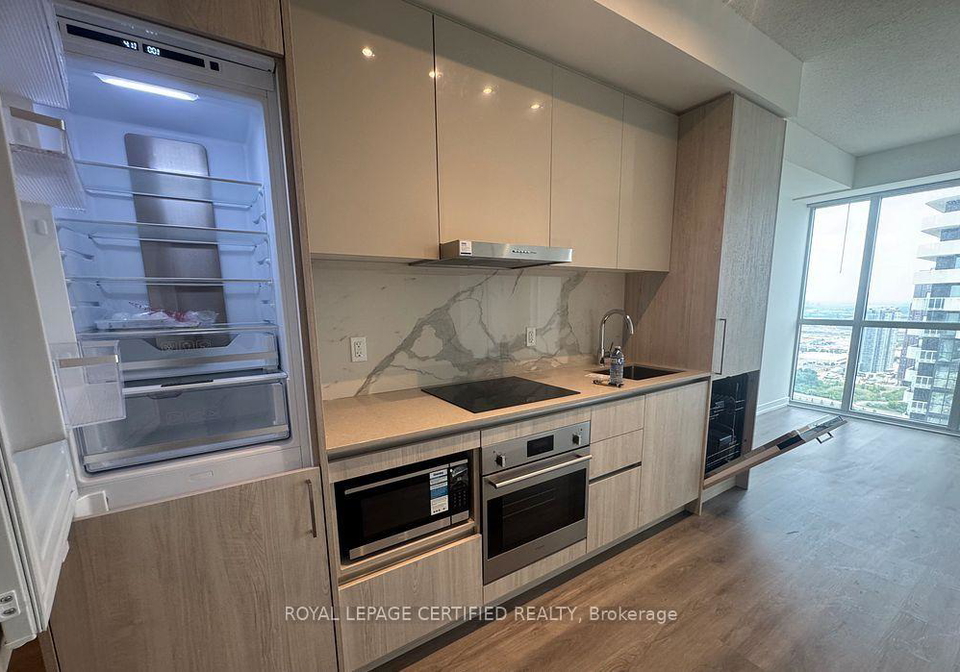 225-commerce-street-vaughan-ontario-n13673922