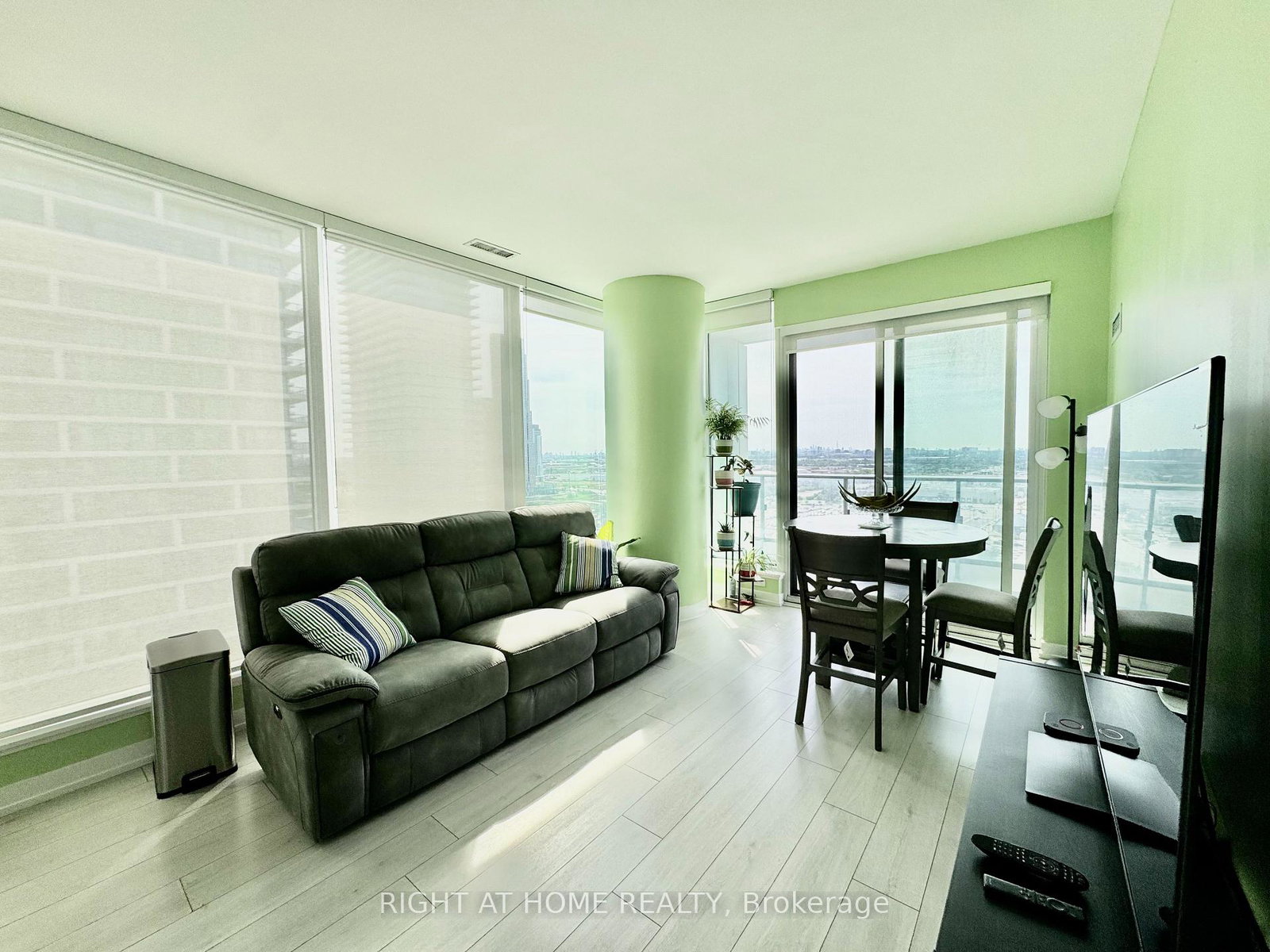 898-portage-parkway-vaughan-ontario-n13674074