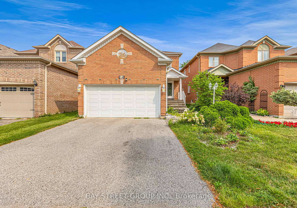 14-rocksprings-avenue-richmond-hill-ontario-n13674188