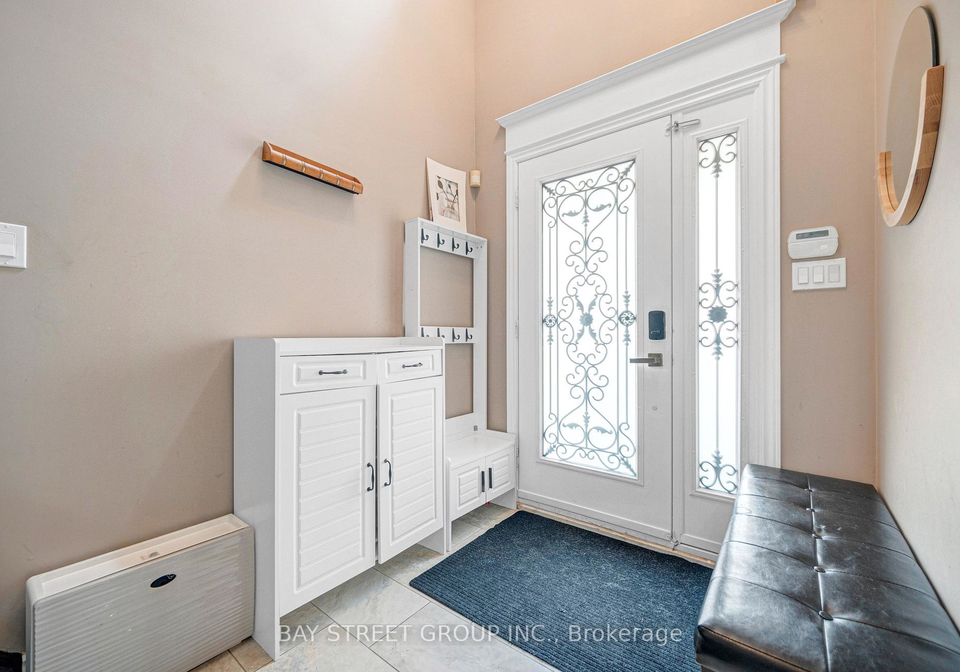 14-rocksprings-avenue-richmond-hill-ontario-n13674188