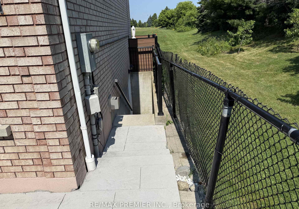 54-castlepoint-drive-vaughan-ontario-n13674246
