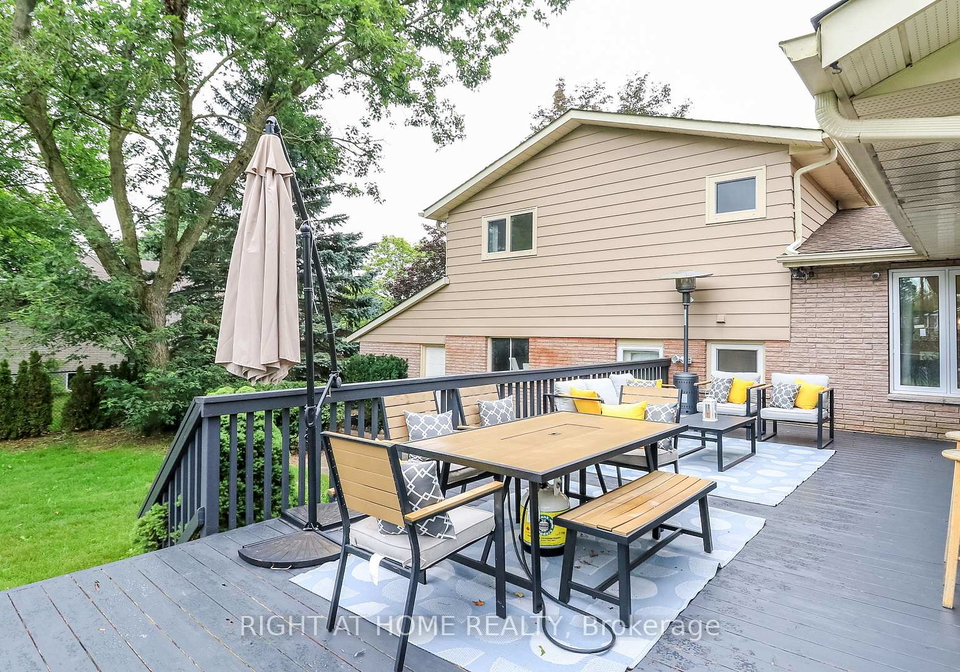 8-sunset-street-east-gwillimbury-ontario-n13674402