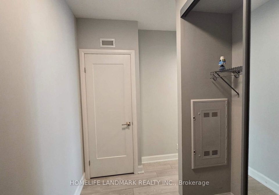 38-water-walk-drive-markham-ontario-n13674642