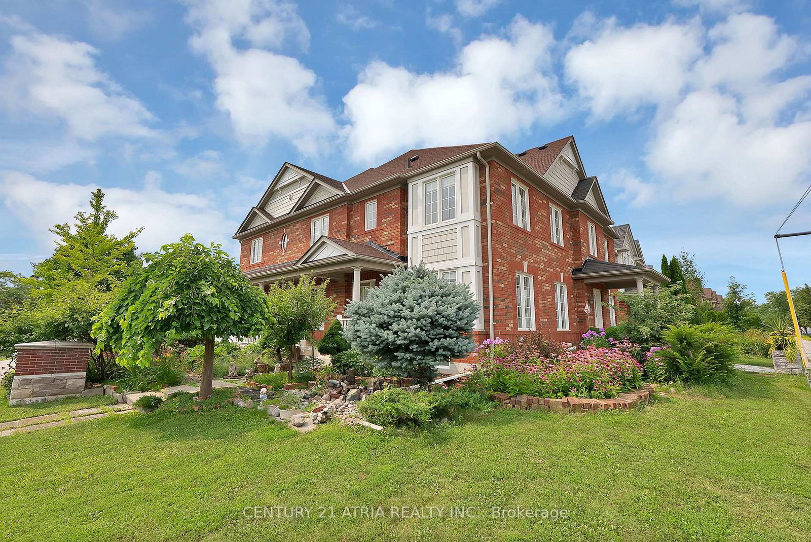 100-gas-lamp-lane-markham-ontario-n13674920