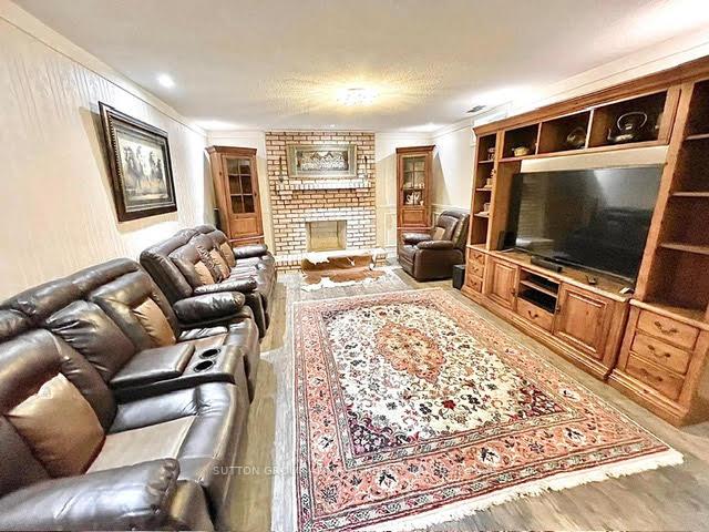 22-waltham-crescent-richmond-hill-ontario-n13674958
