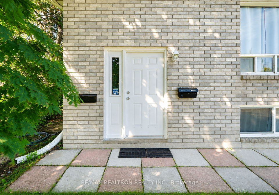 414-the-queensway-road-s-georgina-ontario-n13674970