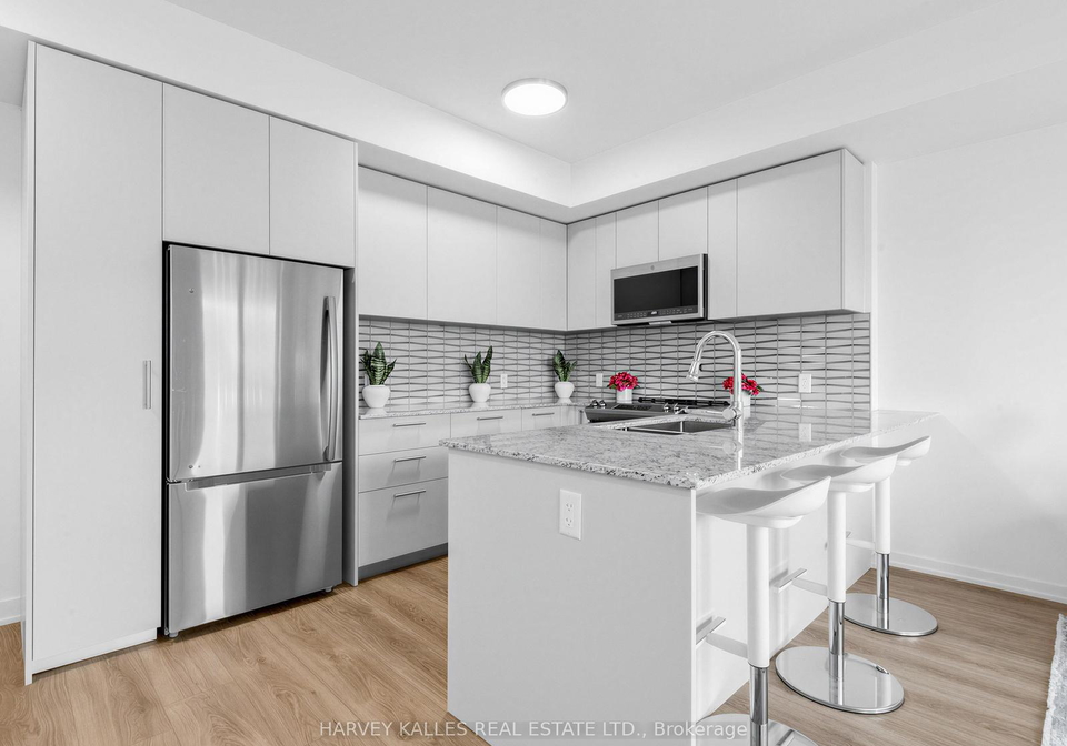 101-cathedral-high-street-markham-ontario-n13675050