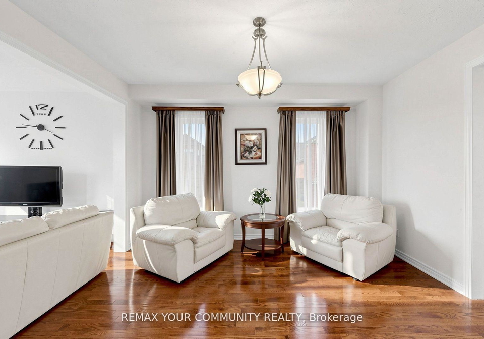 6-homerton-avenue-richmond-hill-ontario-n13675570