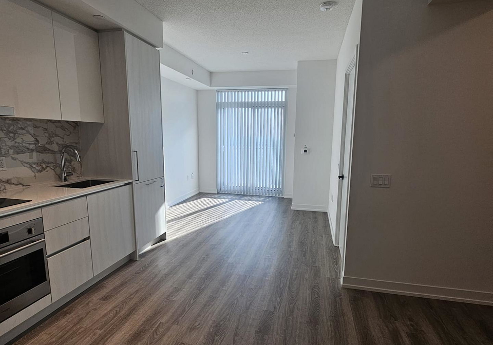 195-commerce-street-vaughan-ontario-n13675720