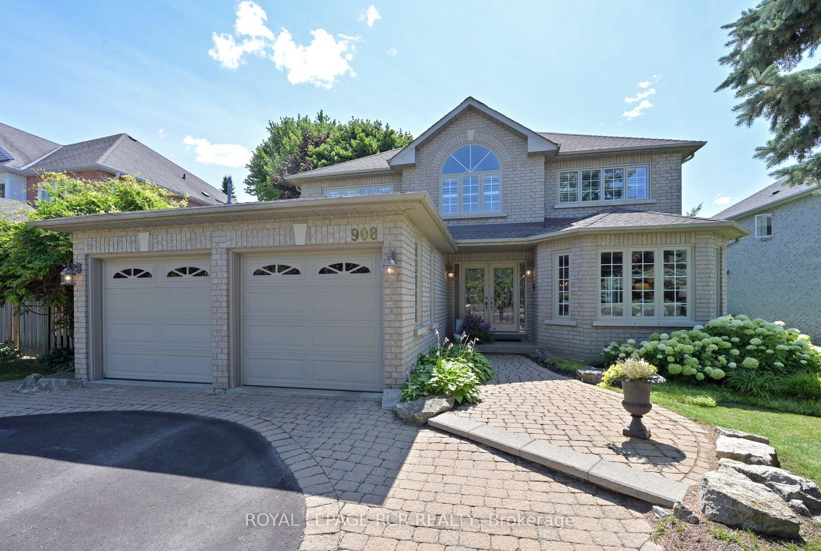 908-schaeffer-outlook-newmarket-ontario-n13675768