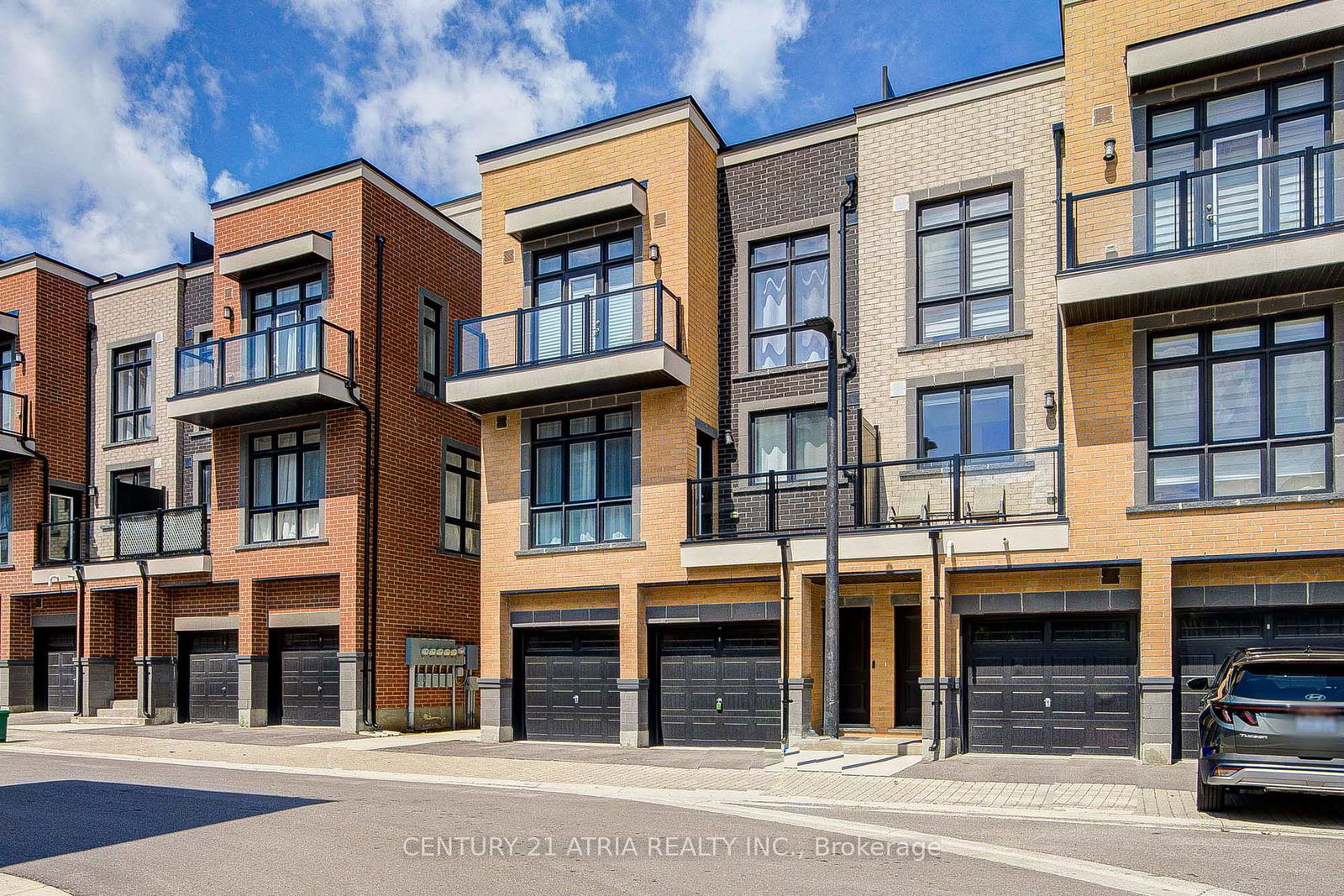 1-bond-crescent-richmond-hill-ontario-n13675852