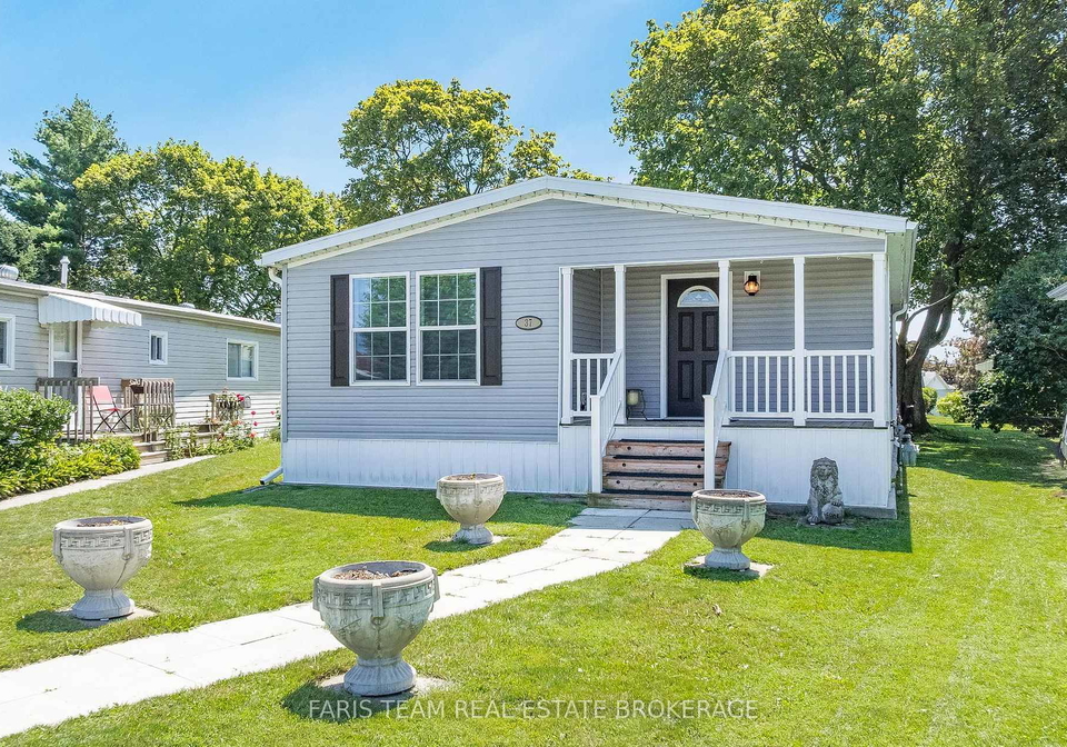 37-hawthorne-drive-innisfil-ontario-n13676338