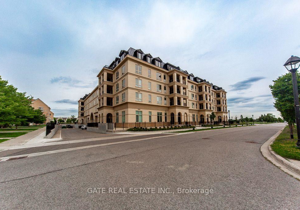101-cathedral-high-street-markham-ontario-n13677076