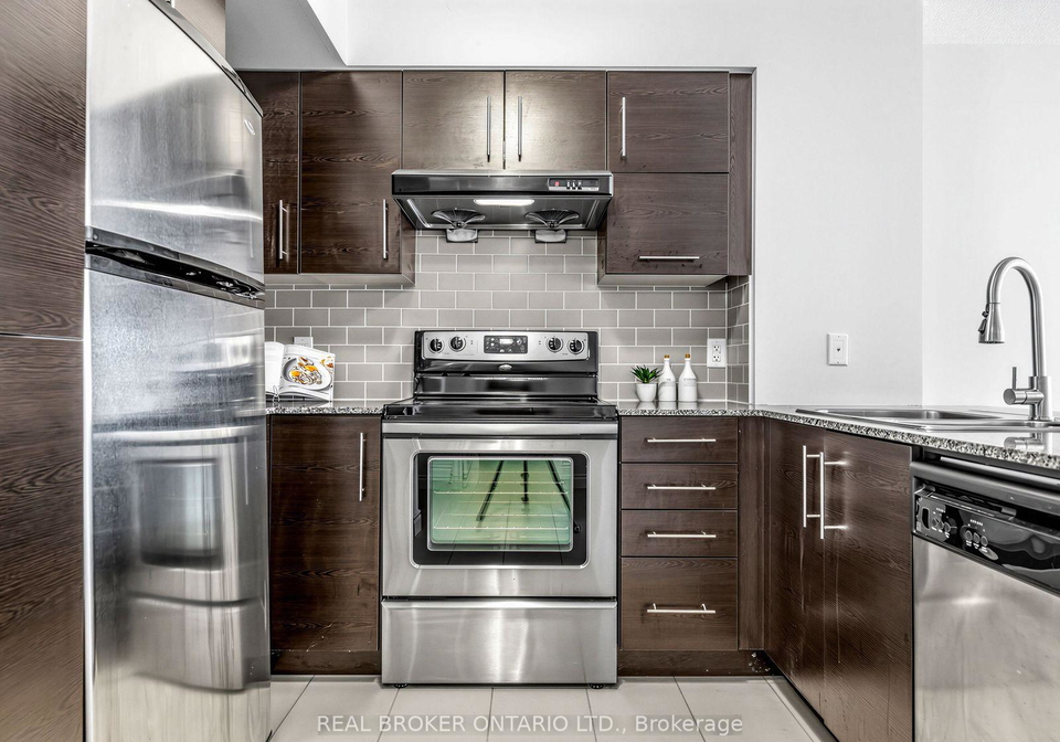 233-south-park-road-markham-ontario-n13677306