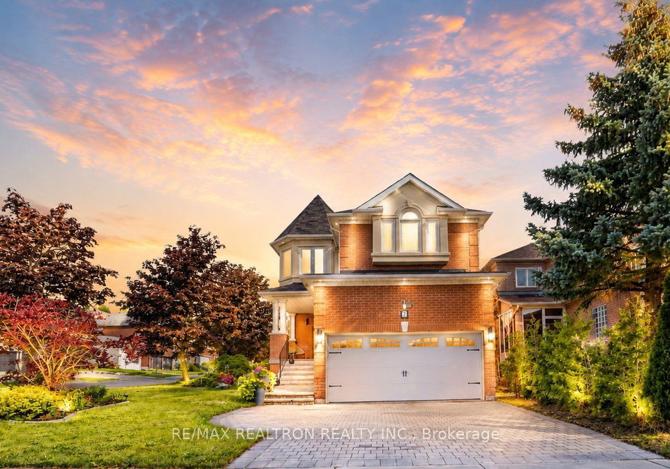 2-rocksprings-avenue-richmond-hill-ontario-n13677448