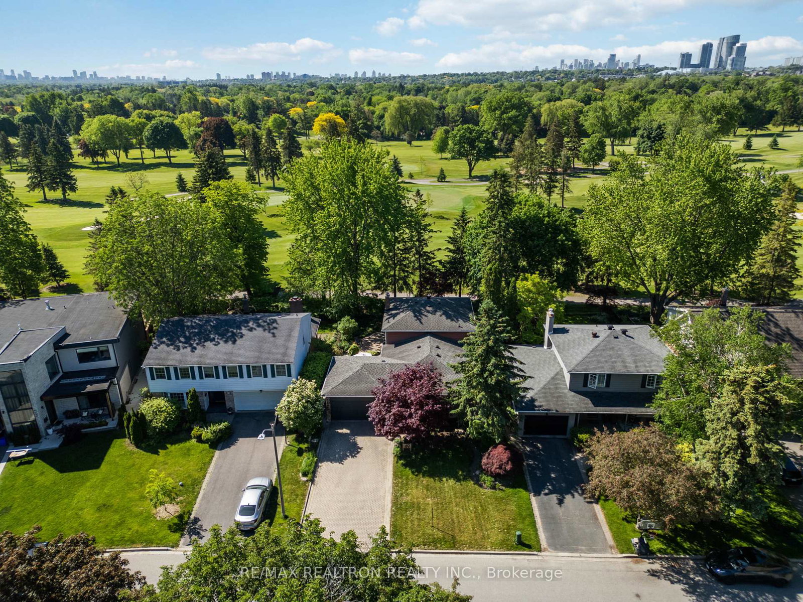 49-apple-orchard-path-markham-ontario-n13677570