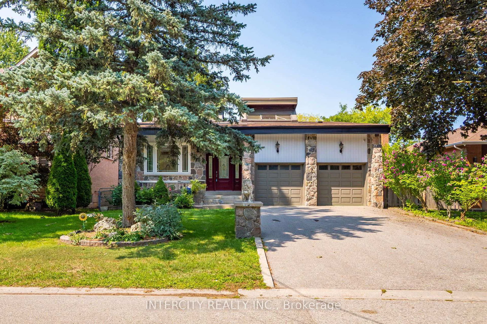 10-east-drive-e-markham-ontario-n13677768