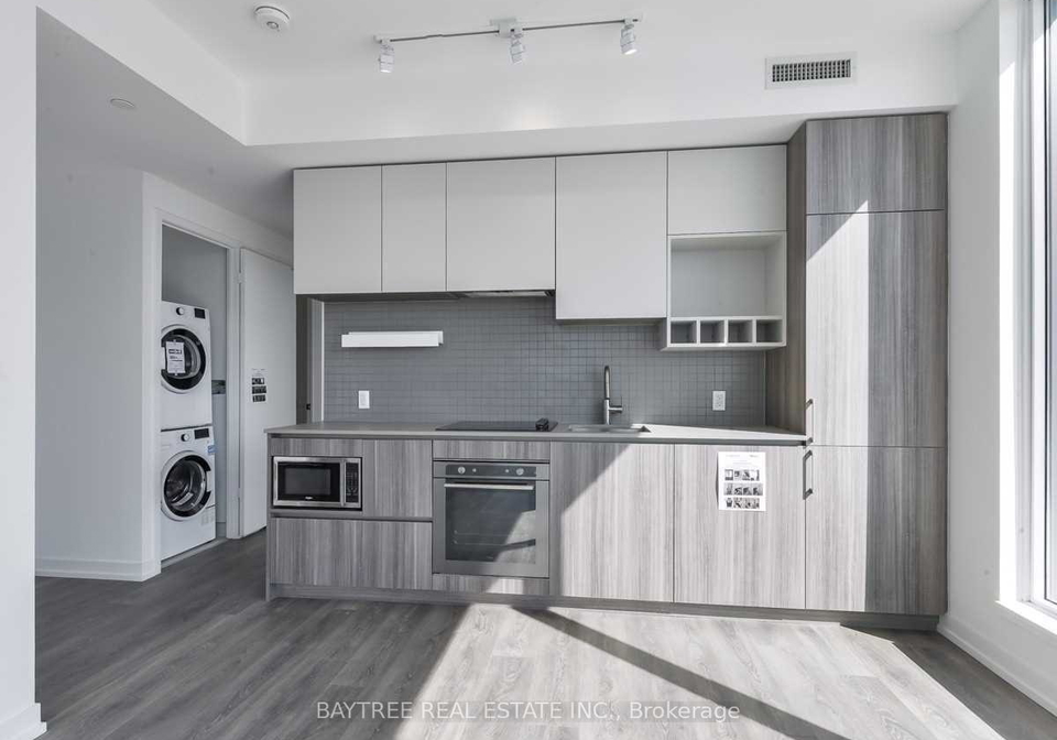 898-portage-parkway-vaughan-ontario-n13678022
