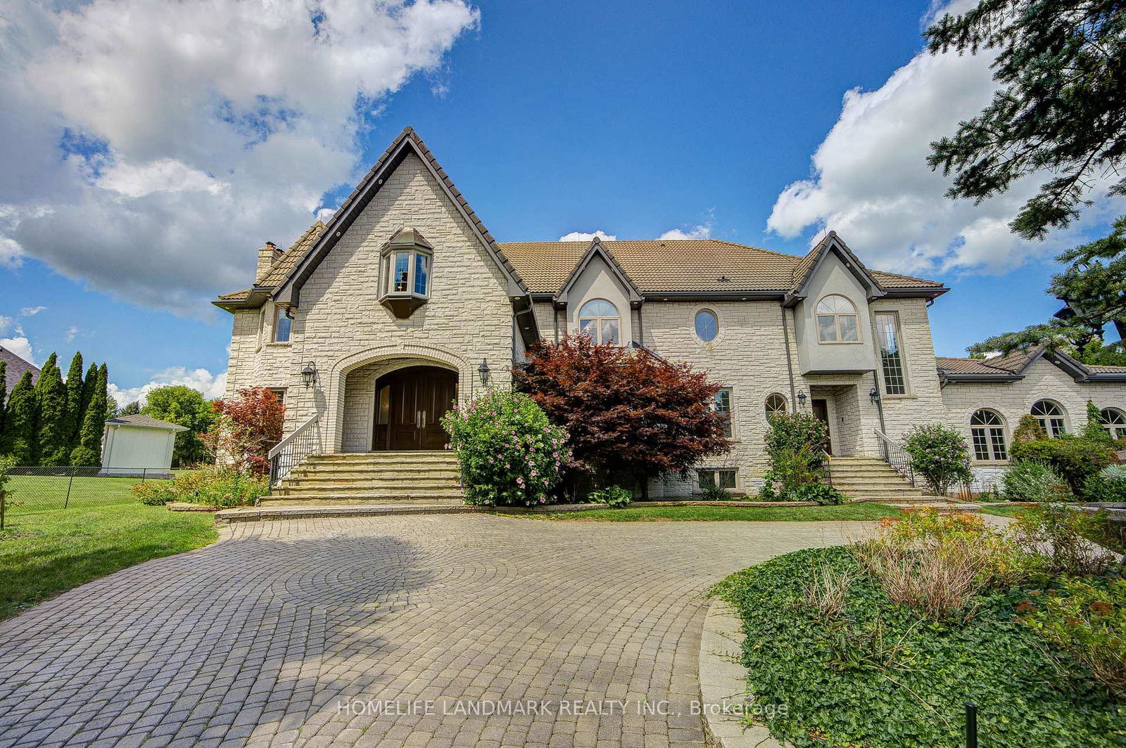 21-kensington-drive-richmond-hill-ontario-n13678844
