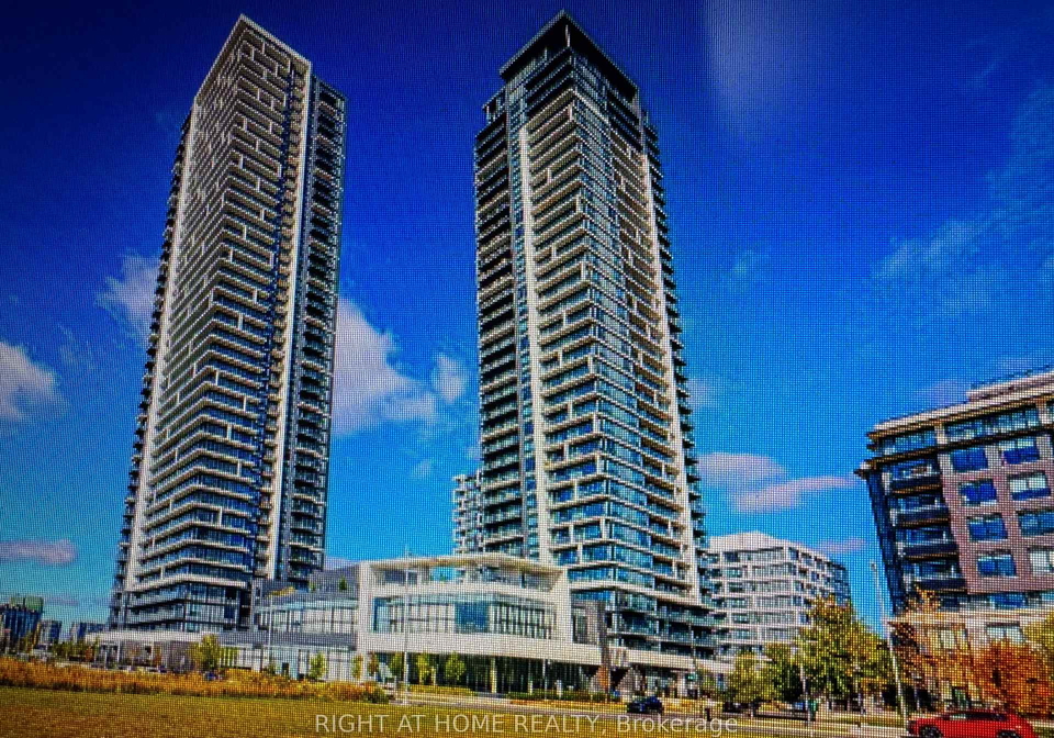 8-water-walk-drive-markham-ontario-n13678962