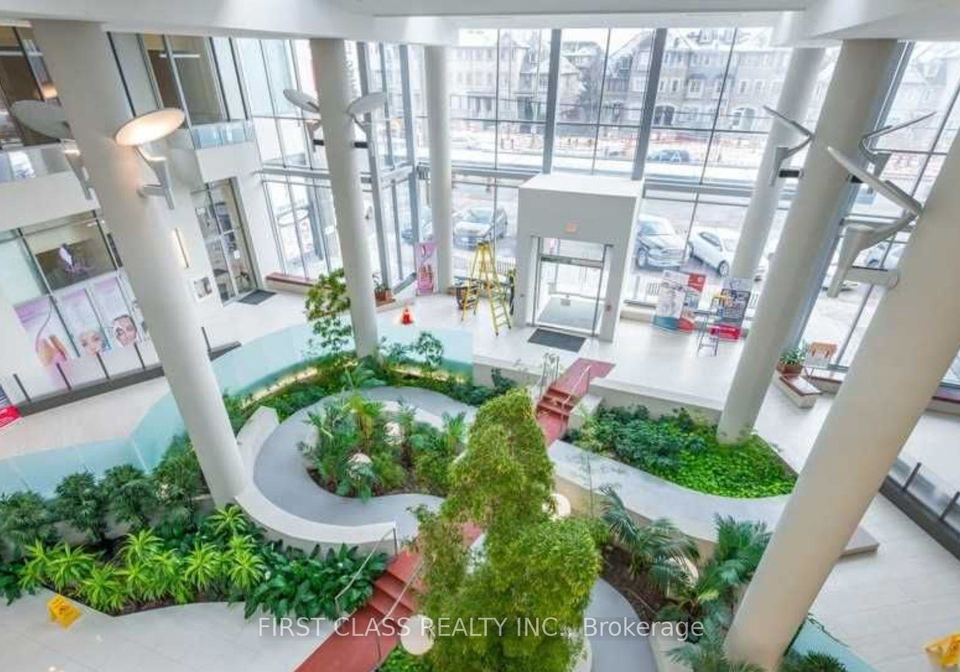 9090-yonge-street-richmond-hill-ontario-n13679016