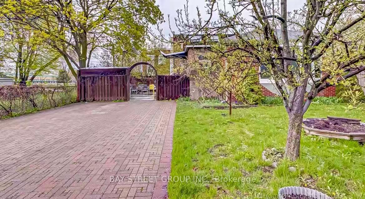 497-lynett-crescent-richmond-hill-ontario-n13679098