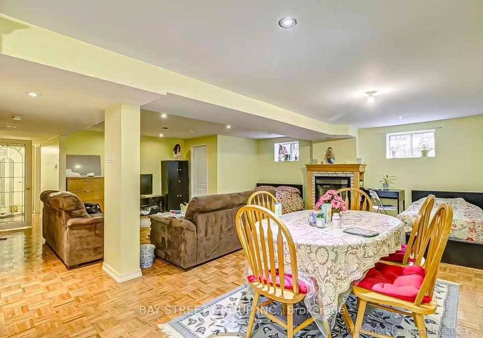 497-lynett-crescent-richmond-hill-ontario-n13679098