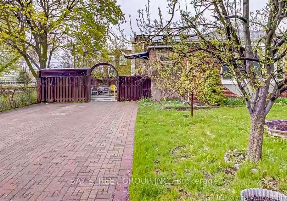 497-lynett-crescent-richmond-hill-ontario-n13679100
