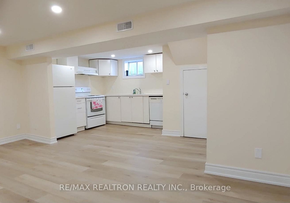60-marlin-court-newmarket-ontario-n13680010