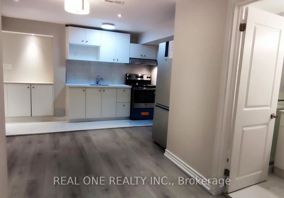 22-cloverridge-avenue-east-gwillimbury-ontario-n13680238