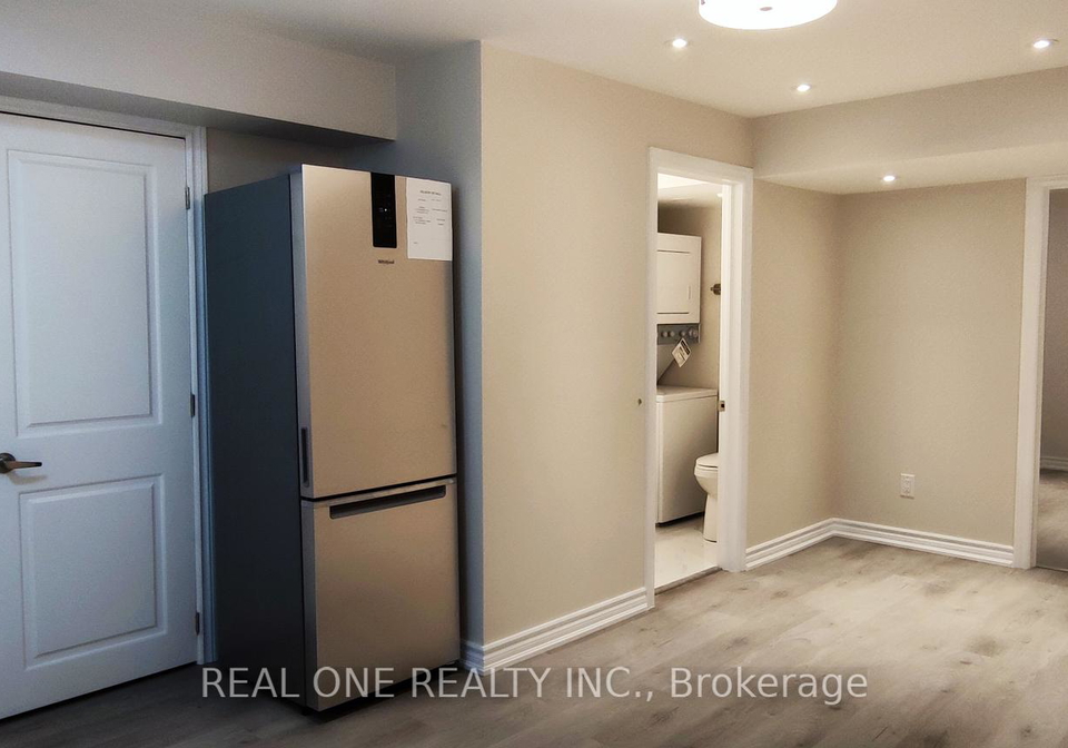 22-cloverridge-avenue-east-gwillimbury-ontario-n13680238