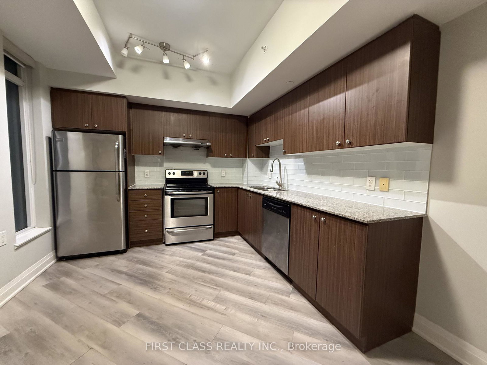 8323-kennedy-road-markham-ontario-n13680474