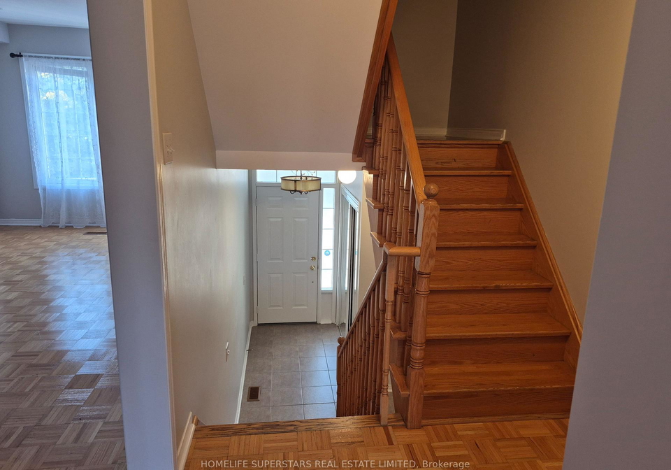 19-foxchase-avenue-vaughan-ontario-n13680528
