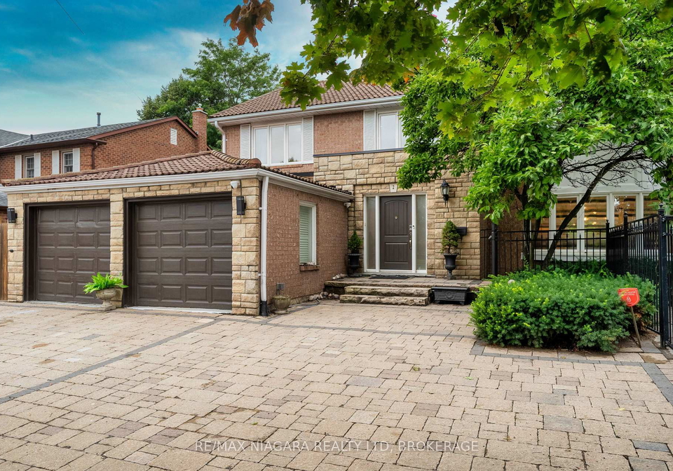 2-aitken-circle-markham-ontario-n13680650
