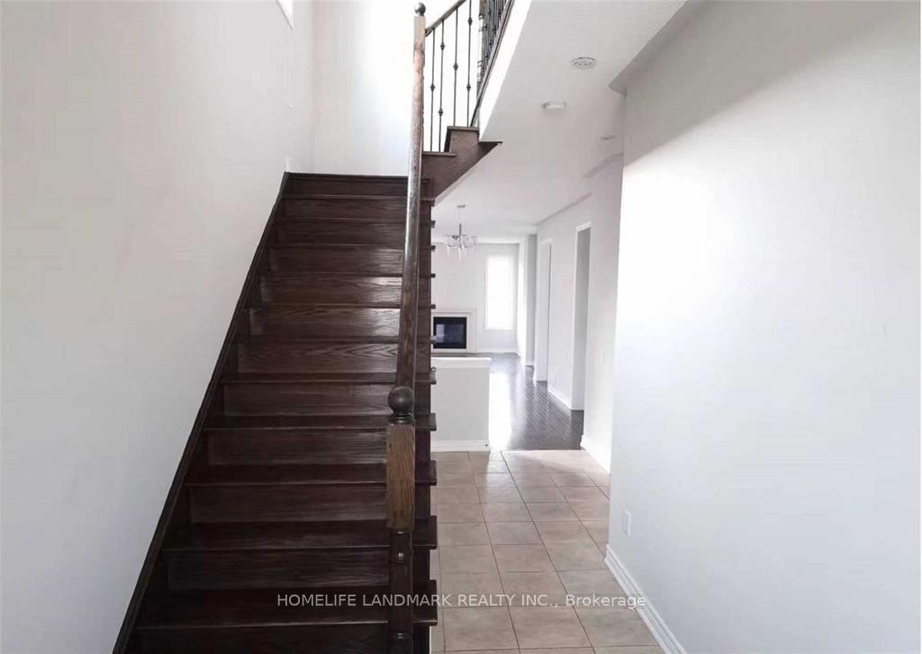77-reynolds-crescent-aurora-ontario-n13680884