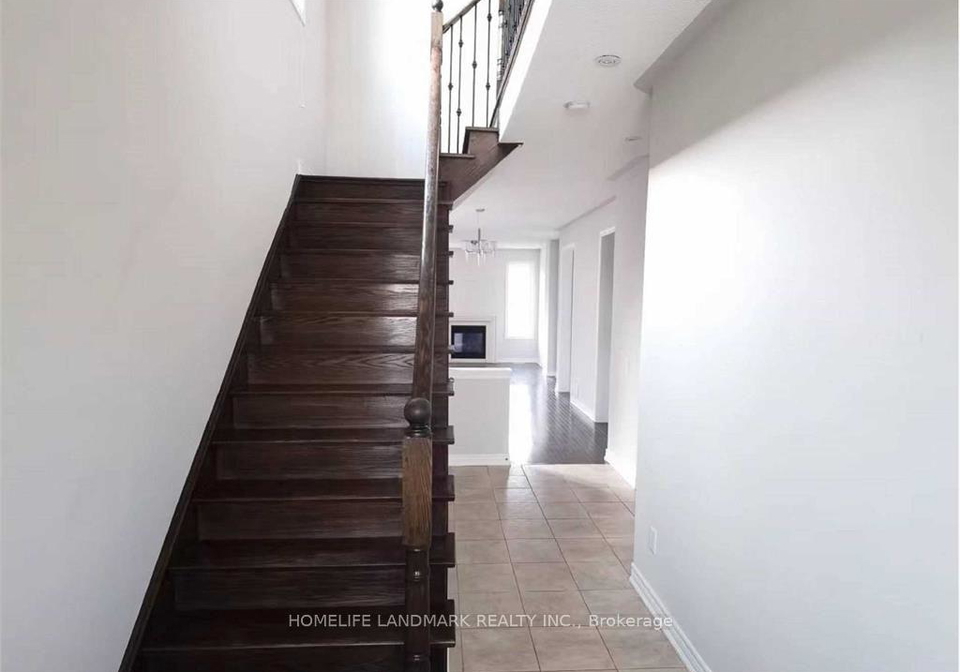 77-reynolds-crescent-aurora-ontario-n13680884