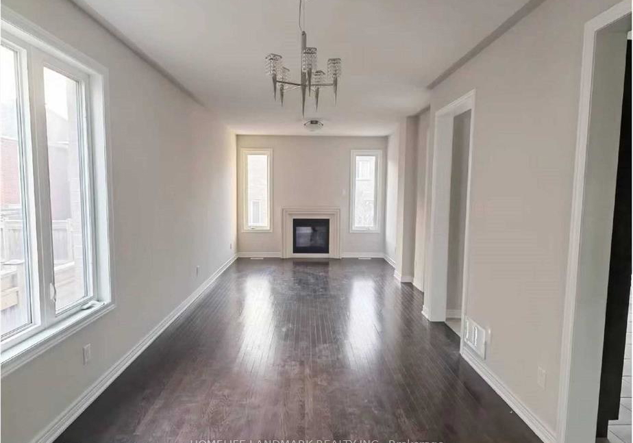 77-reynolds-crescent-aurora-ontario-n13680884
