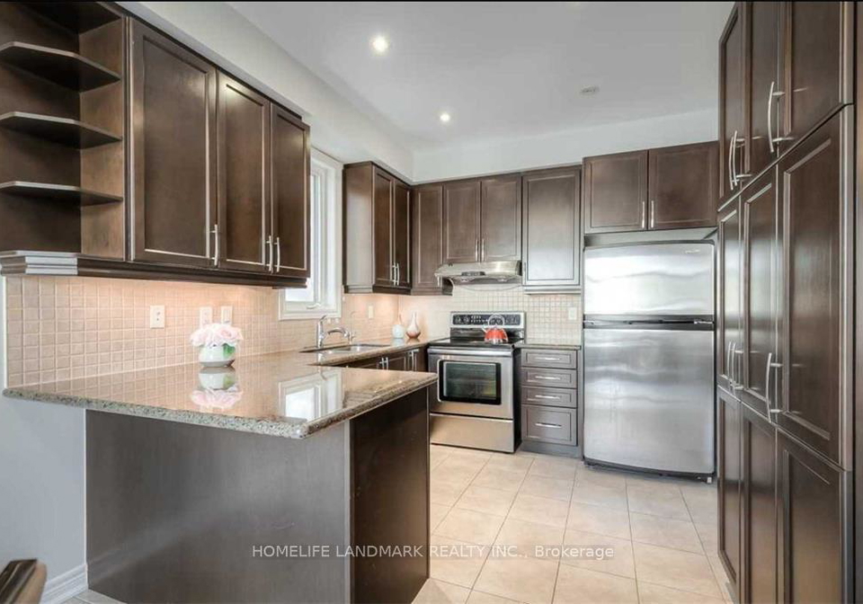 77-reynolds-crescent-aurora-ontario-n13680884