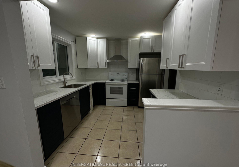 53-belfry-drive-newmarket-ontario-n13681044