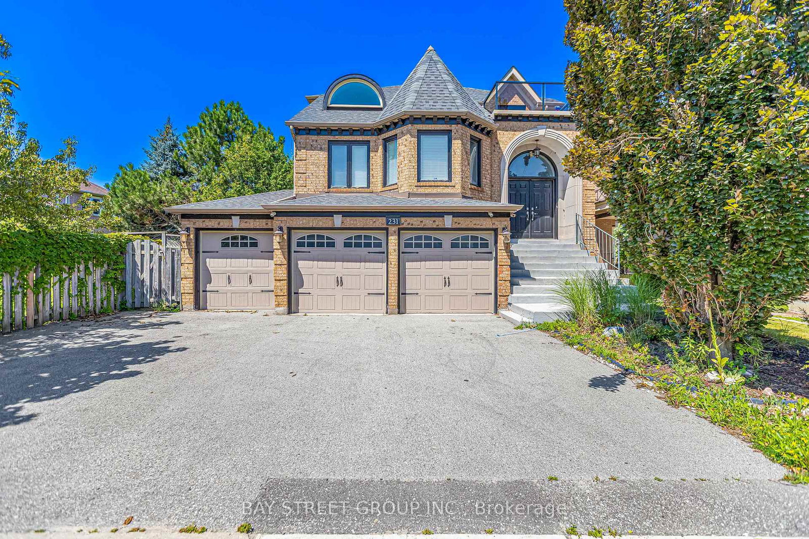 231-shaftsbury-avenue-n-richmond-hill-ontario-n13681194